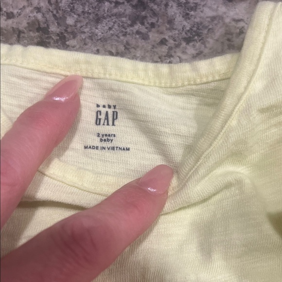 GAP Soft Lemon Ruffle Sleeve Blouse - Picture 4 of 4